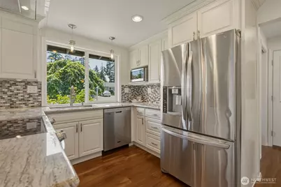105 161st Street SE, Bothell, WA 98012 - Photo 10