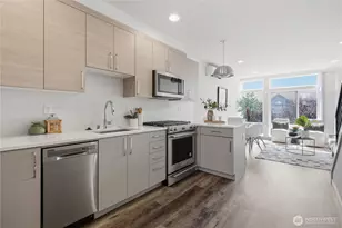 720 N 43rd St, Seattle, WA 98103 - Photo 8