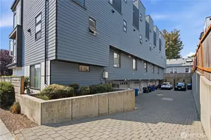720 N 43rd St, Seattle, WA 98103 - Photo 24