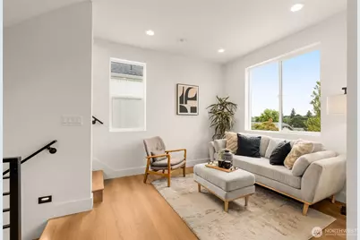 7403 Dayton Avenue N, Seattle, WA 98103 - Photo 6