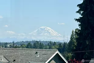 7403 Dayton Ave N, Seattle, WA 98103 - Photo 16