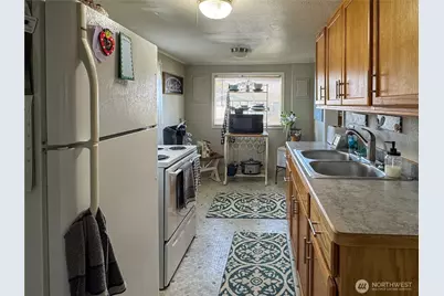 800 Methow Street, Wenatchee, WA 98801 - Photo 8