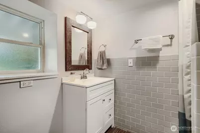 9744 49th Avenue S, Seattle, WA 98118 - Photo 20