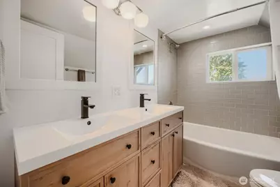 9744 49th Avenue S, Seattle, WA 98118 - Photo 16