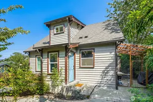 9744 49th Ave S, Seattle, WA 98118 - Photo 2