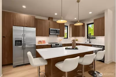 12908 NE 70th Place, Kirkland, WA 98033 - Photo 10