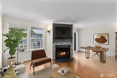 6707 204th Street SW #205, Lynnwood, WA 98036 - Photo 2