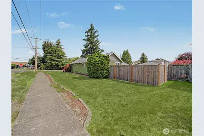 621 E Mason Avenue, Buckley, WA 98321 - Photo 12