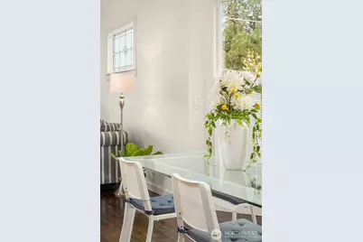 227 29th Avenue E, Seattle, WA 98112 - Photo 18