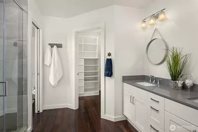 227 29th Avenue E, Seattle, WA 98112 - Photo 22