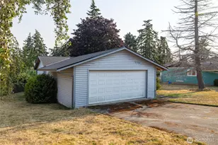 613 NW Hyak Dr, Oak Harbor, WA 98277 - Photo 2