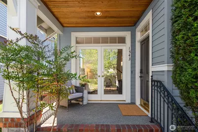 1543 NE Iris Street, Issaquah, WA 98029 - Photo 2