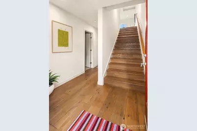 3211 California Avenue SW, Seattle, WA 98116 - Photo 2