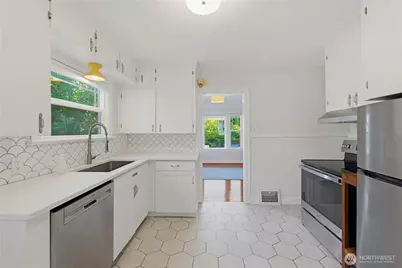 3417 N 8th Street, Tacoma, WA 98406 - Photo 10