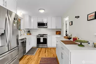 5625 SW Teig Pl, Seattle, WA 98116 - Photo 6