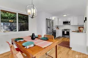 5625 SW Teig Pl, Seattle, WA 98116 - Photo 14