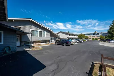 1031 1045 SW 122nd Street, Seattle, WA 98146 - Photo 10