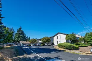 1031 1045 SW 122nd St, Seattle, WA 98146 - Photo 4