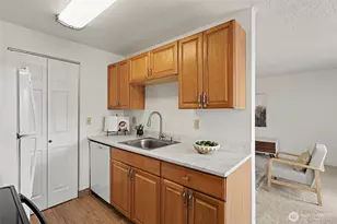 2020 Grant Ave S, Renton, WA 98055 - Photo 10