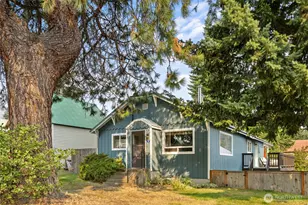 407 W Utah Ave, Roslyn, WA 98941 - Photo 1