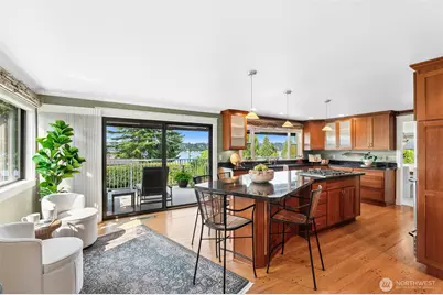 12530 Holmes Point Drive NE, Kirkland, WA 98034 - Photo 8