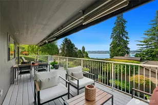 12530 Holmes Point Dr NE, Kirkland, WA 98034 - Photo 2
