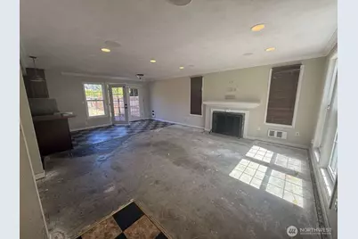 417 161st Street Court E, Tacoma, WA 98445 - Photo 8
