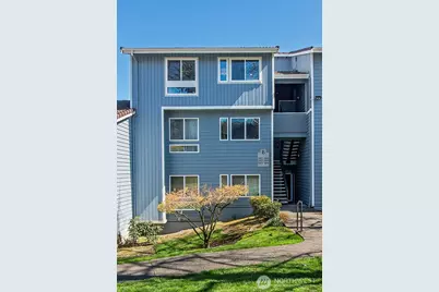 4120 212th Street SW #B301, Mountlake Terrace, WA 98043 - Photo 2