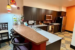 668 S Lane St, Seattle, WA 98104 - Photo 12