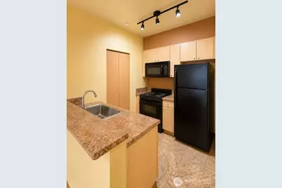 668 S Lane Street #406, Seattle, WA 98104 - Photo 8