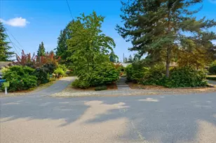 2145 N 146th St, Shoreline, WA 98133 - Photo 2