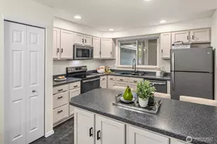 2201 192nd Street SE, Bothell, WA 98012 - Photo 8