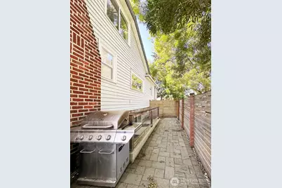 300 NW 47th Street #ADU, Seattle, WA 98107 - Photo 2