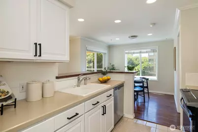 1762 NW 57th Street #203, Seattle, WA 98107 - Photo 10