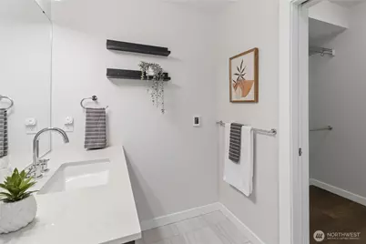 6800 Greenwood Avenue N #303, Seattle, WA 98103 - Photo 16