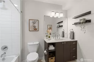 6800 Greenwood Ave N, Seattle, WA 98103 - Photo 14