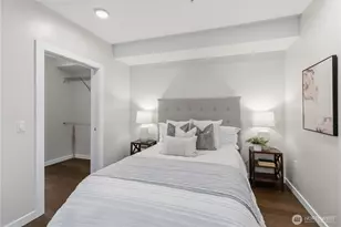 6800 Greenwood Ave N, Seattle, WA 98103 - Photo 12