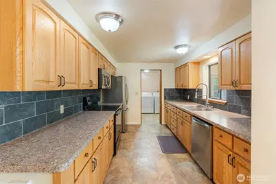 241 Buland Drive, Castle Rock, WA 98611 - Photo 10