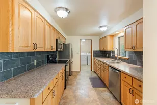 241 Buland Dr, Castle Rock, WA 98611 - Photo 10
