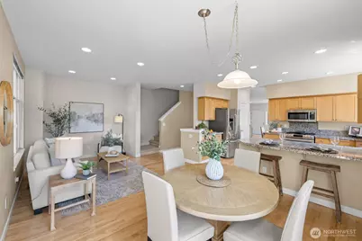 6748 161st Avenue SE #A, Bellevue, WA 98006 - Photo 4