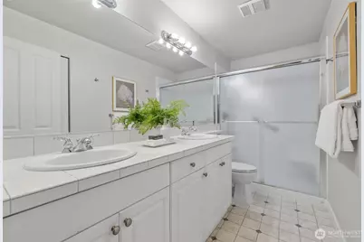 6748 161st Avenue SE #A, Bellevue, WA 98006 - Photo 18