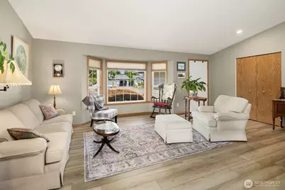 8215 49th Avenue NE, Marysville, WA 98270 - Photo 4