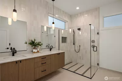 4407 2nd Avenue NE, Seattle, WA 98105 - Photo 14