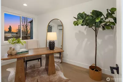 4407 2nd Avenue NE, Seattle, WA 98105 - Photo 4