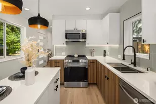 3847 NE 88th St, Seattle, WA 98115 - Photo 4