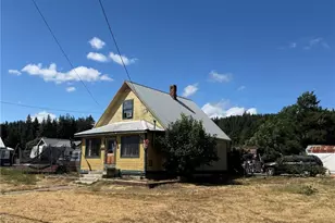 719 E 2nd St, Cle Elum, WA 98922 - Photo 2