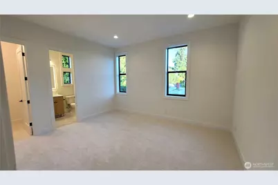 16906 NE 14th Street, Bellevue, WA 98008 - Photo 32