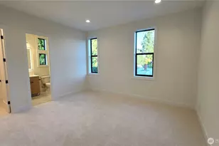 16906 NE 14th St, Bellevue, WA 98008 - Photo 32