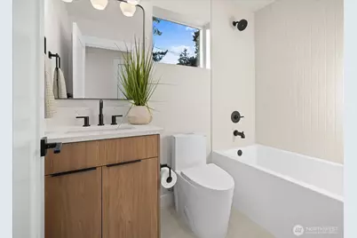14308 Roslyn Place N, Seattle, WA 98133 - Photo 22