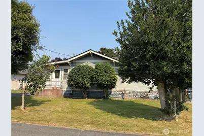 1814 Douglas Street, Mount Vernon, WA 98273 - Photo 2